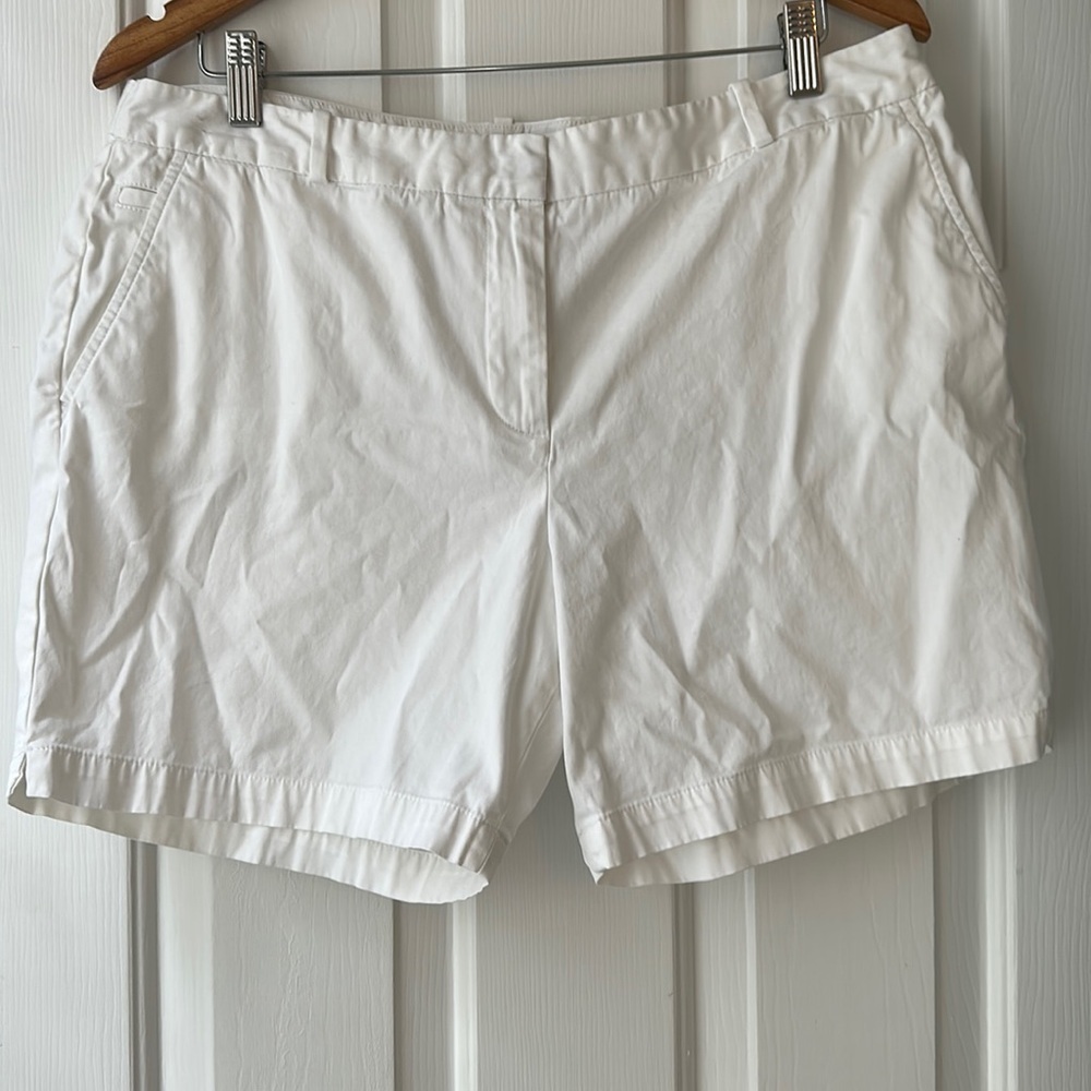 Talbots white cotton shorts size 14 petite